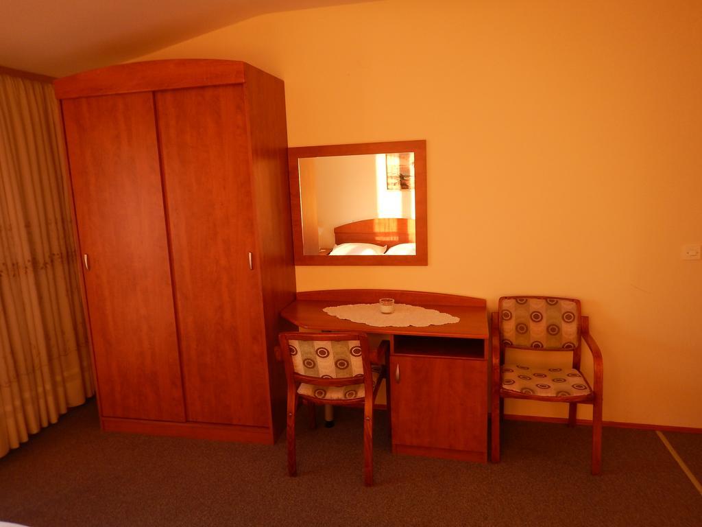 Apartment Danica Брела Екстер'єр фото