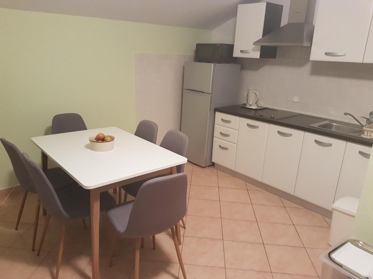 Apartment Danica Брела Екстер'єр фото