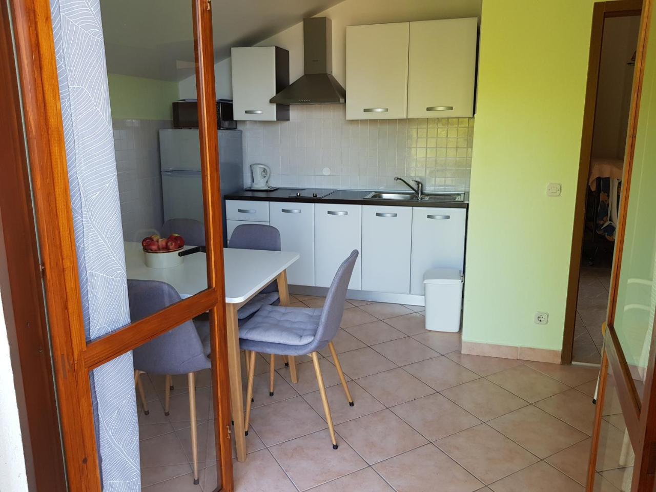 Apartment Danica Брела Екстер'єр фото